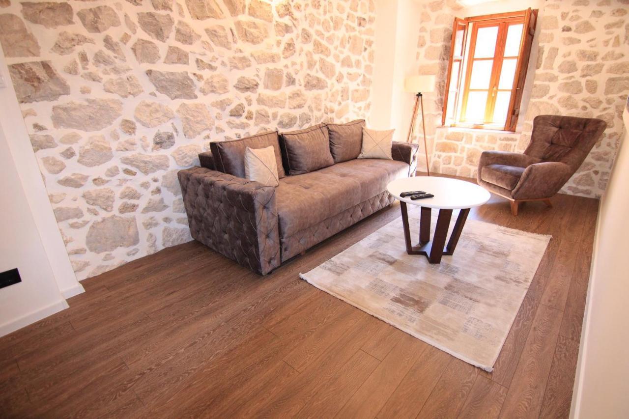 Apartmani Fantasia Cetinje Exterior foto