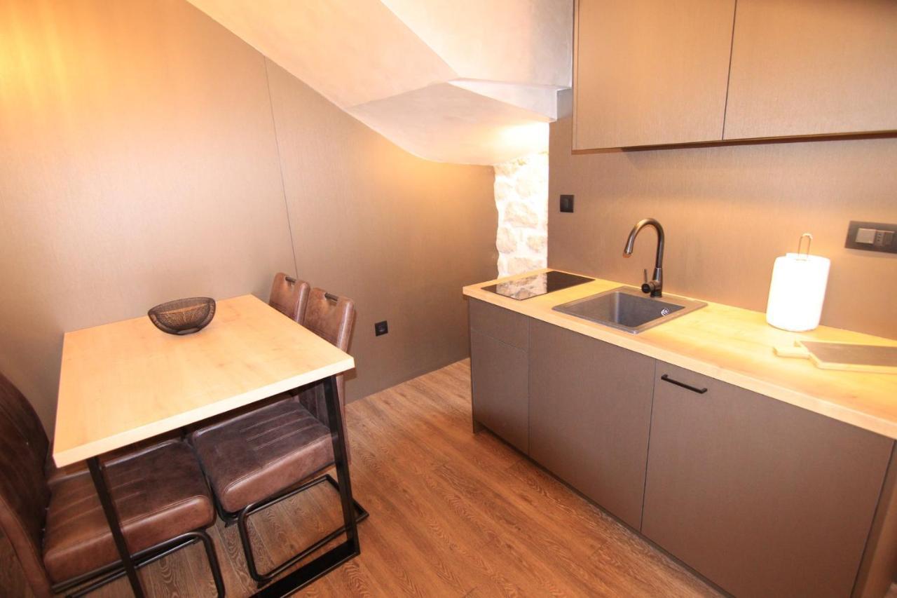 Apartmani Fantasia Cetinje Exterior foto