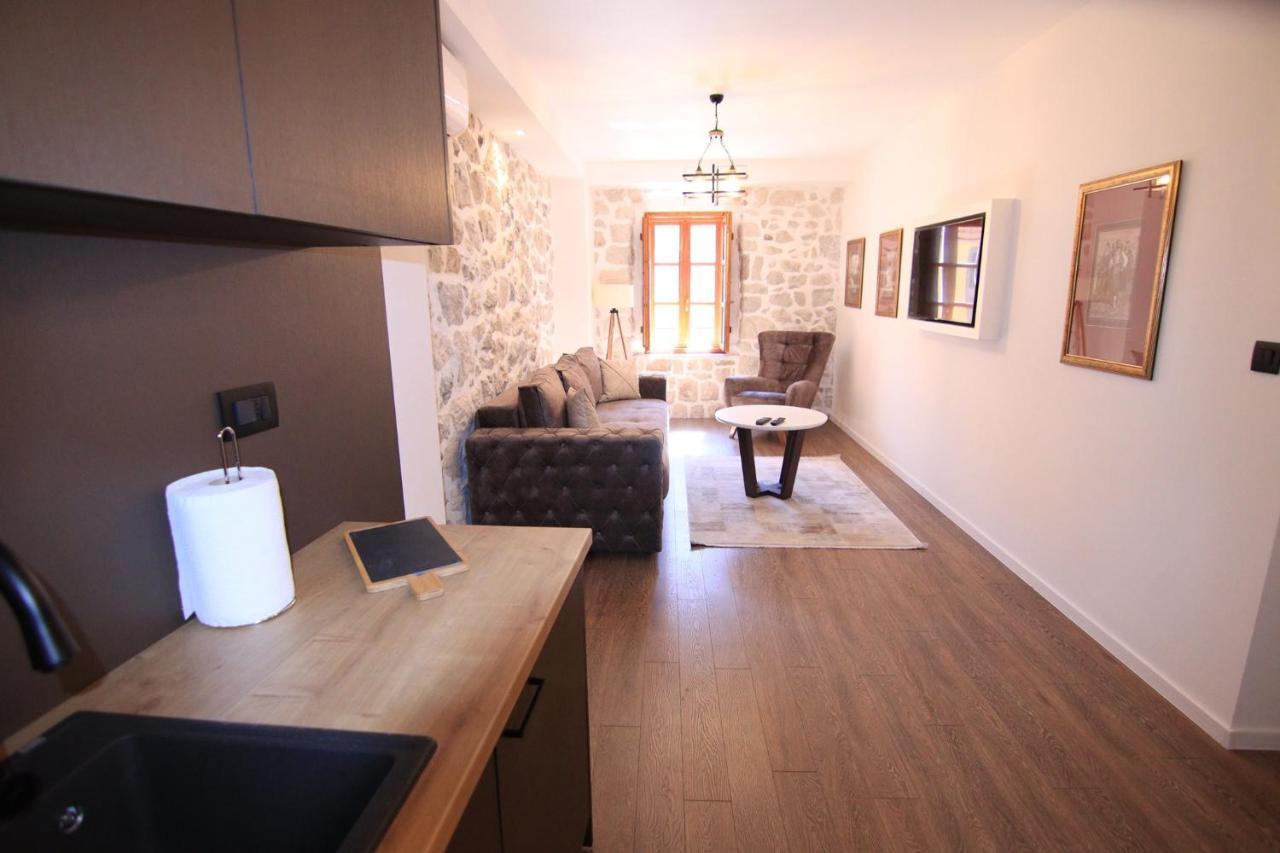 Apartmani Fantasia Cetinje Exterior foto