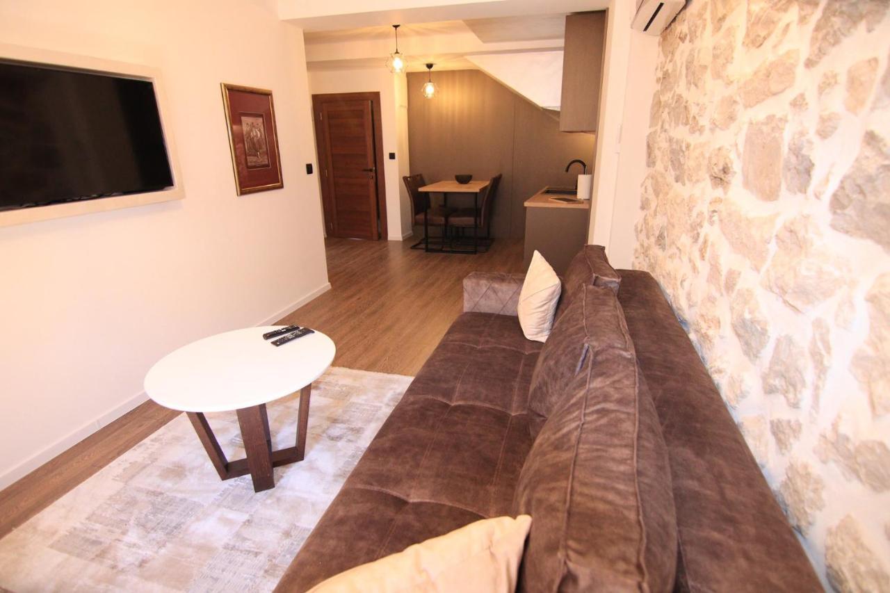 Apartmani Fantasia Cetinje Exterior foto