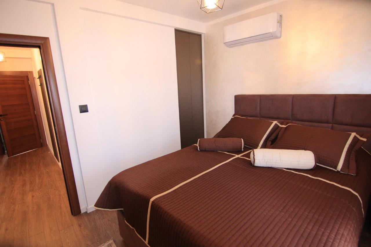 Apartmani Fantasia Cetinje Exterior foto