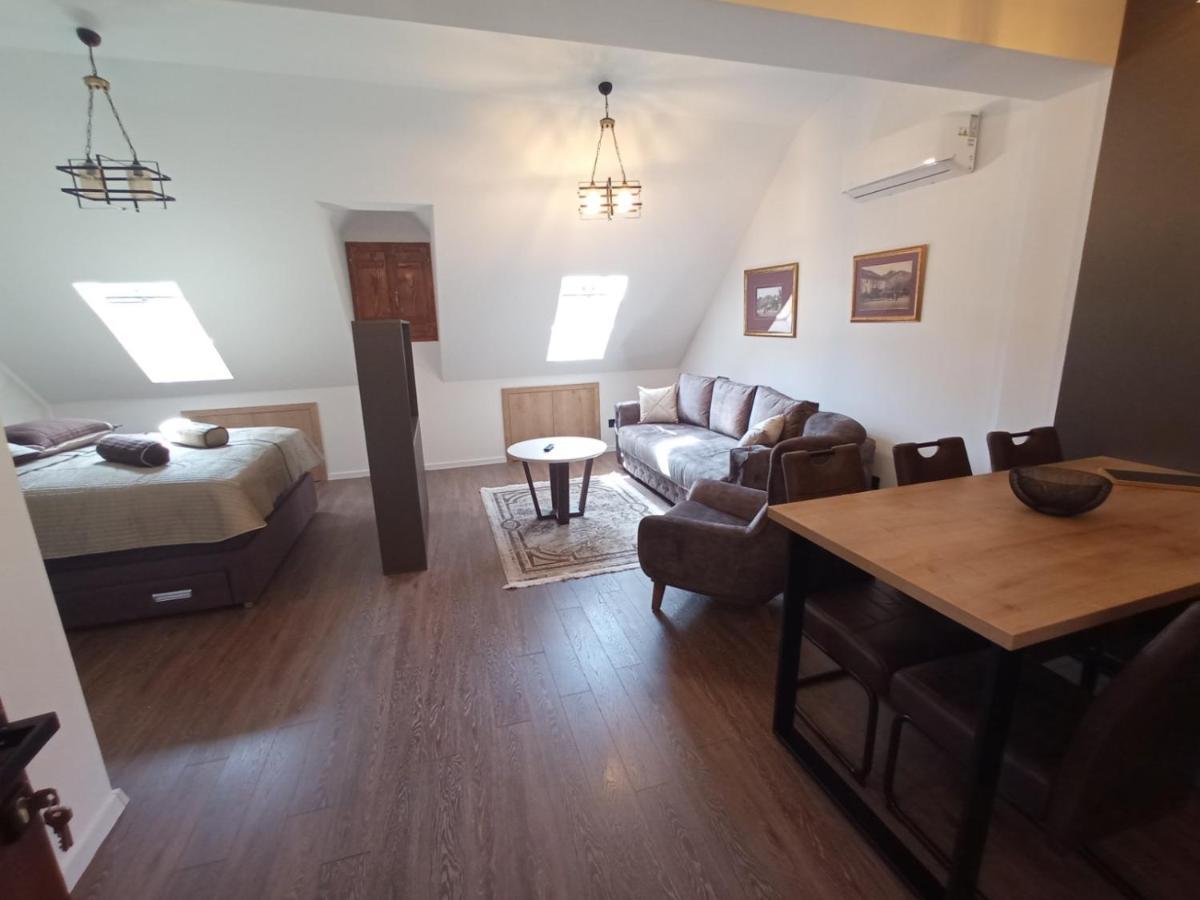 Apartmani Fantasia Cetinje Exterior foto