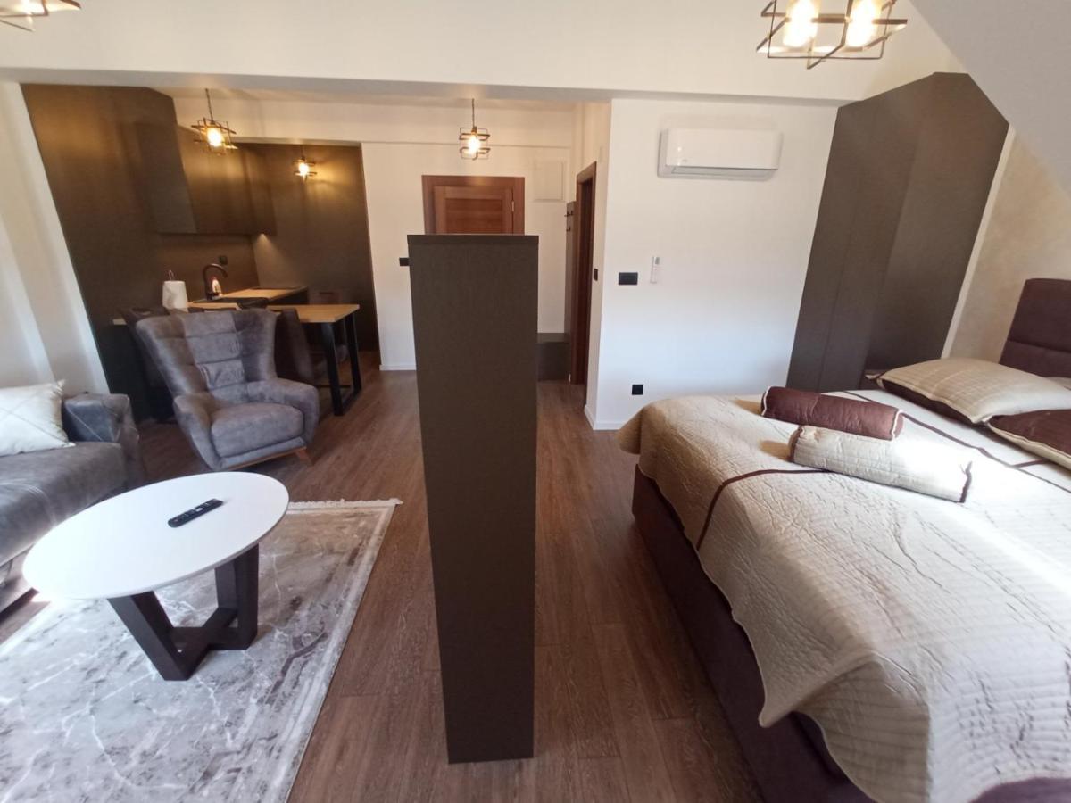 Apartmani Fantasia Cetinje Exterior foto